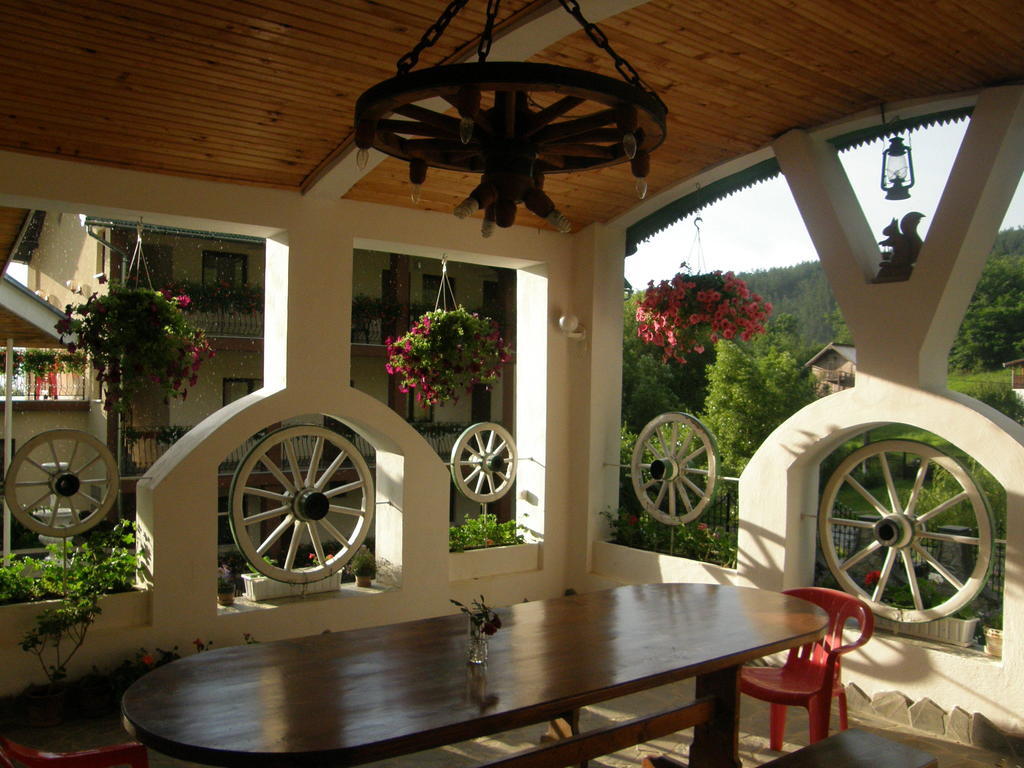 Bed and Breakfast Mokus Panzio Bicfălău Exterior foto